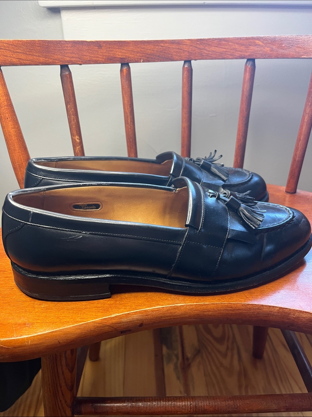 Allen Edmonds Newport Black Leather Kiltie Tassel Loafers Men’s 8.5 EUC - Picture 3 of 12